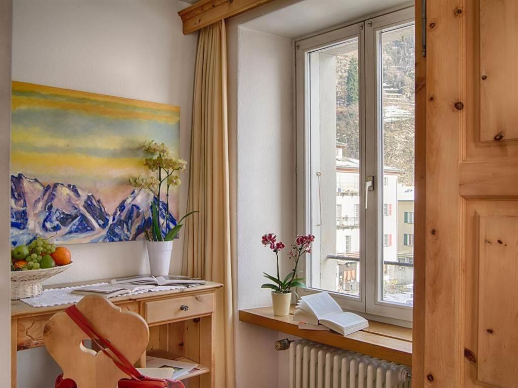 Poschiavo Suisse Hotel & Traditional Fondue Stube Bagian luar foto
