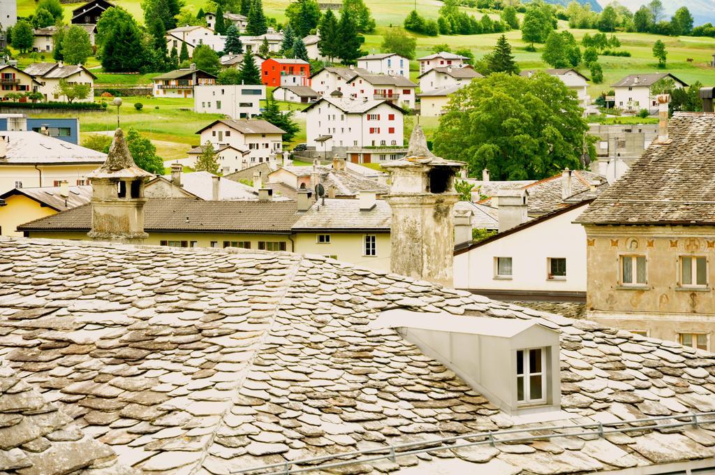 Poschiavo Suisse Hotel & Traditional Fondue Stube Bagian luar foto