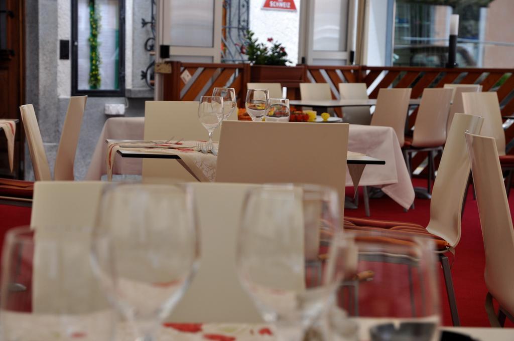 Poschiavo Suisse Hotel & Traditional Fondue Stube Bagian luar foto